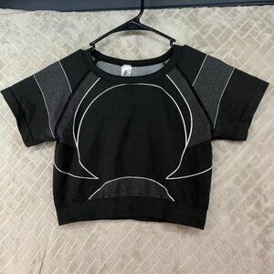 New Mix Crop Top Womens L Black Short Sleeve Geometric Athletic Fitted Workout